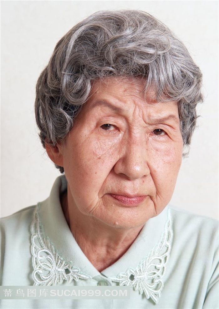 老人图片 白发老年人正面高清图