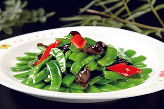 四季豆炒木耳摄影清晰图片