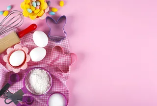 复活节自制饼干模具彩蛋粉红色背景场景(13)