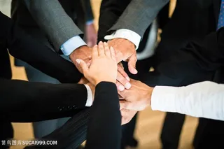 团结合作握手手势图片