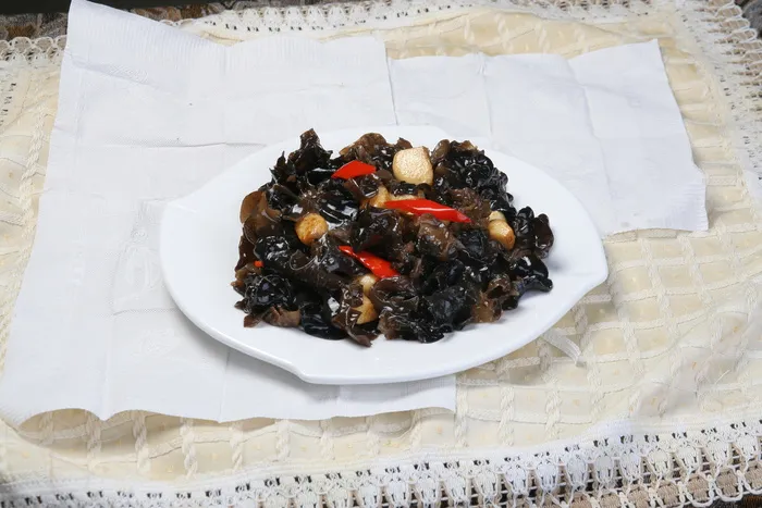 29蒜仔烧木耳  香辣虾