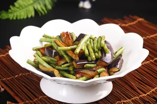 豆角炒紫茄