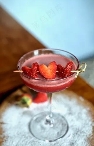 草莓奶昔图片