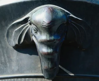 重要礼器鼎式香炉图片素材