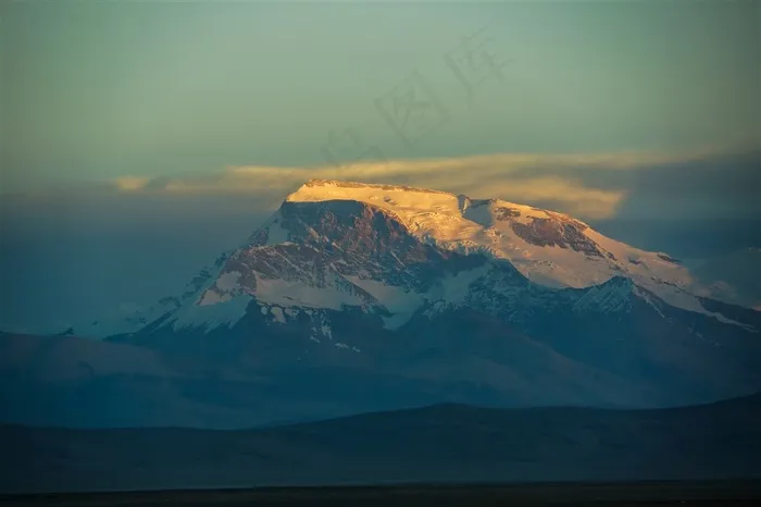 高原雪山唯美景观