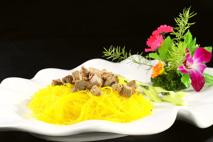 R00106鹅肝炒银丝 (1)