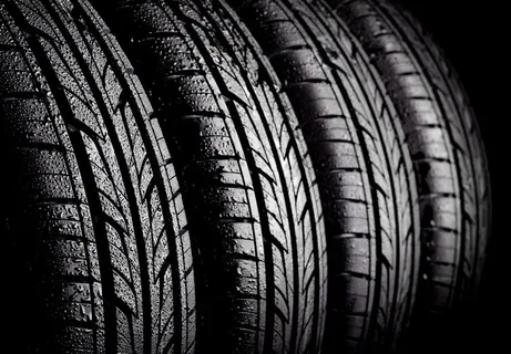 黑色大气汽车轮胎广告 黑色大气汽车轮胎广告