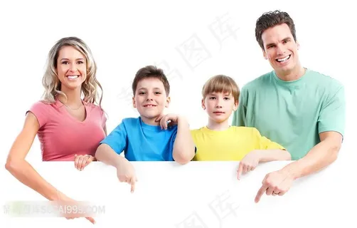 温馨一家人摄影图