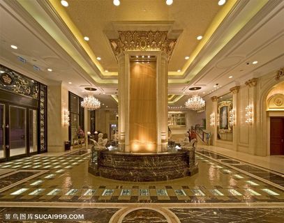 豪华酒店大堂中的罗马柱