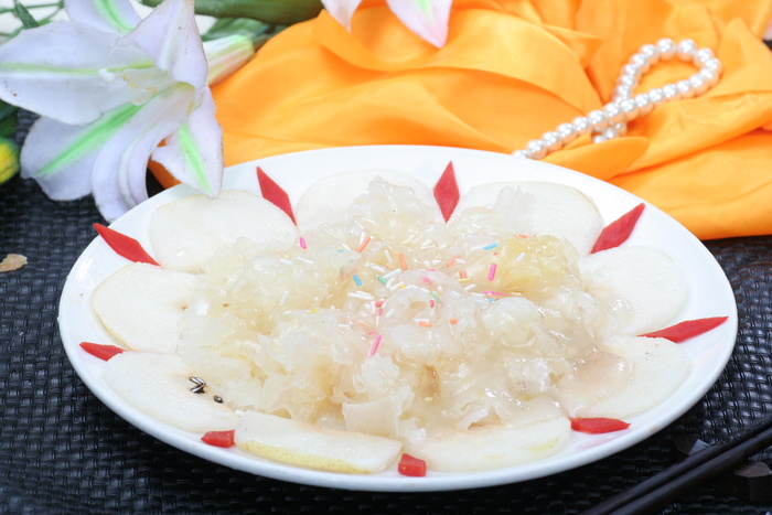 蜜汁银耳雪梨 12元