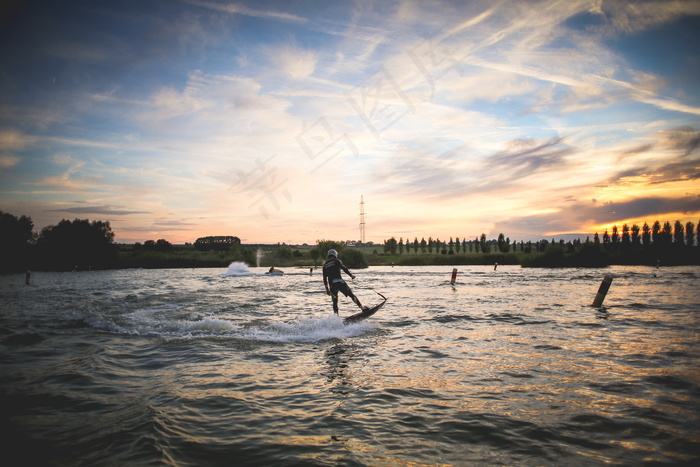 水上运动图片