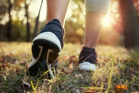 在慢跑的人物局部特写摄影高清图片 在慢跑的人物局部特写摄影高清图片