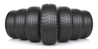 排在一起的轮胎