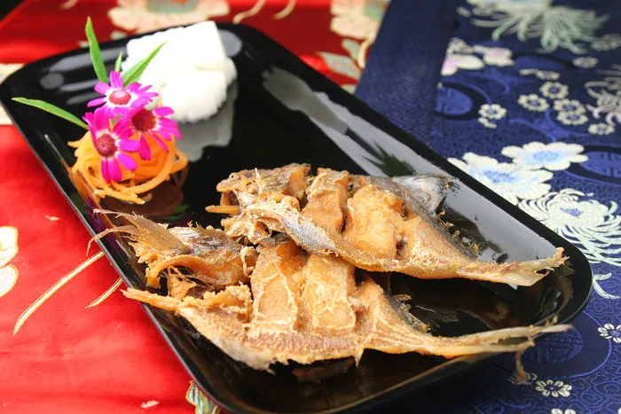 油焖鲳鱼