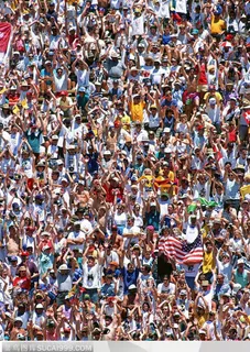 比赛运动-激动的人群