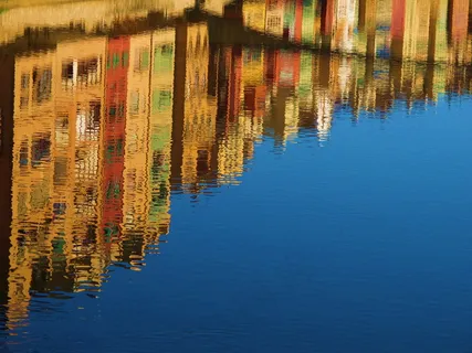 房子的倒影图片