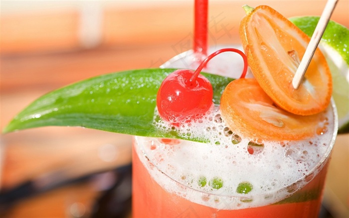 酒水系列不同颜色的鸡尾酒