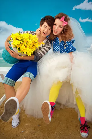 高清野外浪漫情侣图片下载