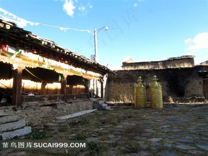 四川稻城傍河乡扎朗寺寺院房屋建筑景观图片素材