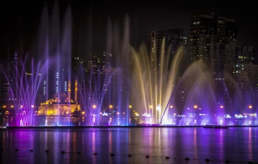 城市夜晚喷泉景观图片 城市夜晚喷泉景观图片