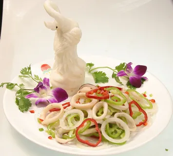 椒盐鱿鱼圈28元