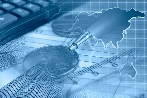 商务金融网络地图和硬币 商务金融网络地图和硬币