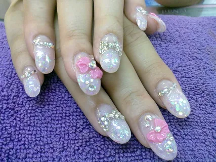 水晶雕花美甲图片 水晶雕花美甲图片