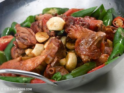 中华美食干锅土鸡元摄影图 中华美食干锅土鸡元摄影图