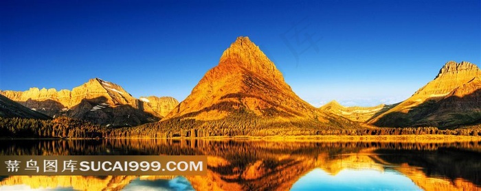 金色大山湖水风景高清图片