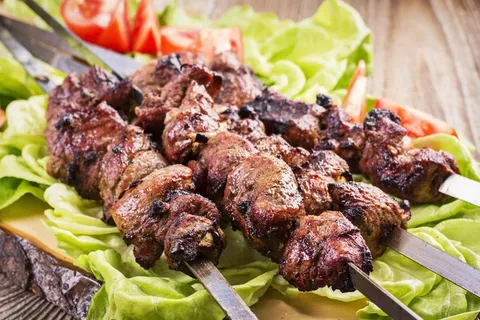 烧烤美食烤肉街边小吃油炸烤牛肉串