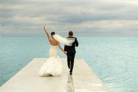 海上飘逸婚纱照