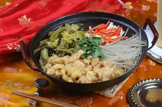 鸡腿酥肉炖酸菜18元