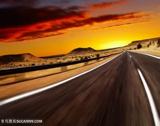 唯美的道路马路景色高清图片