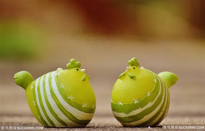 卡通复活节小鸡