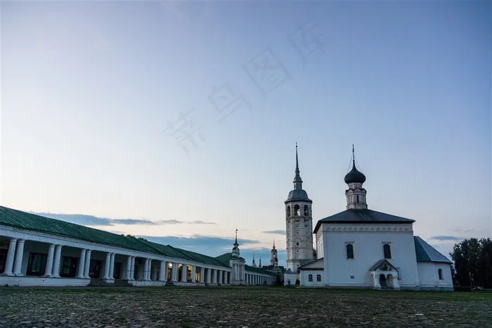 俄罗斯小镇苏兹达尔的古贸易商业长廊广场建筑