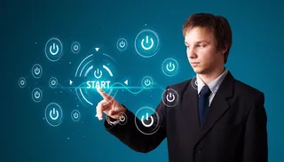 触摸科技按键的商务男士