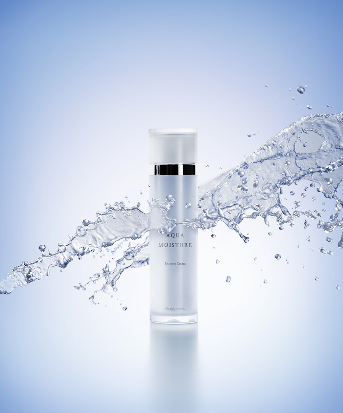 精美水润护肤品海报PSD分层素材