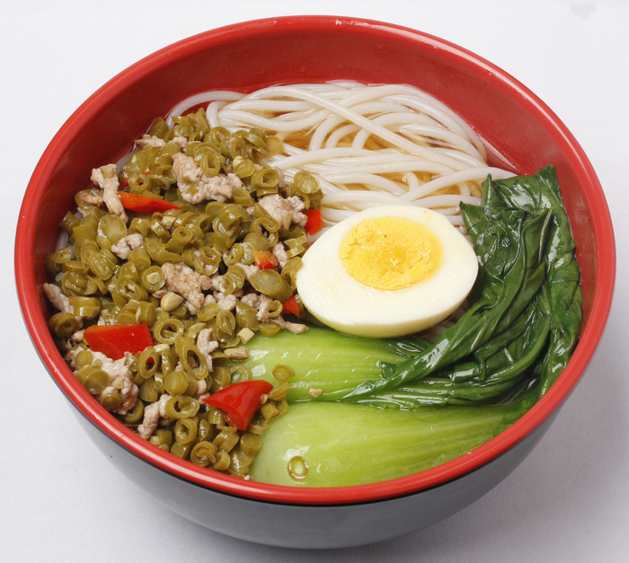 青豆肉丁面
