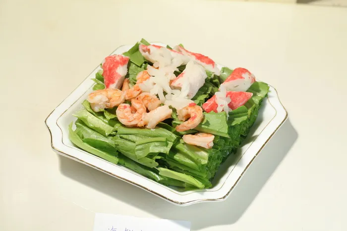 海鲜拌生菜16元