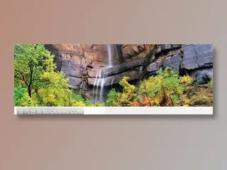 岩石上细小的瀑布