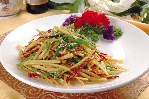 CXC02190韭菜炒卤藕 CXC02190韭菜炒卤藕