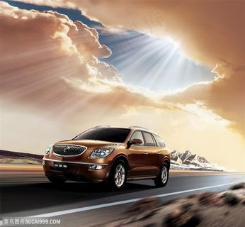 公路上行驶的Enclave昂科雷 家庭私家汽车