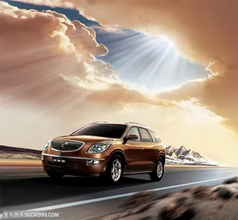 公路上行驶的Enclave昂科雷 家庭私家汽车 公路上行驶的Enclave昂科雷 家庭私家汽车