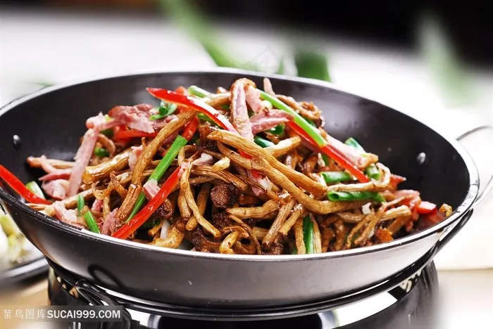 茶树菇炒蹄筋中华美食摄影图