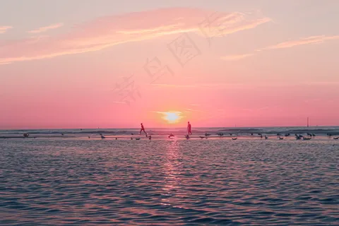 粉色大海唯美意境图片 粉色大海唯美意境图片