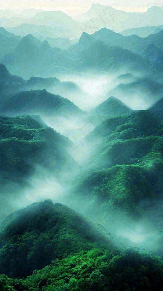 中国风高山绿植森林丛林，阳光蓝天白云，户外(816x1456)