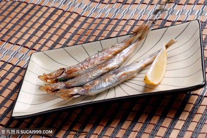 烤类多春鱼的美食图片