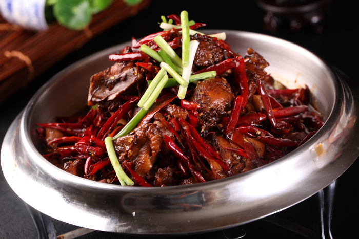鸽子杠馒沾着吃