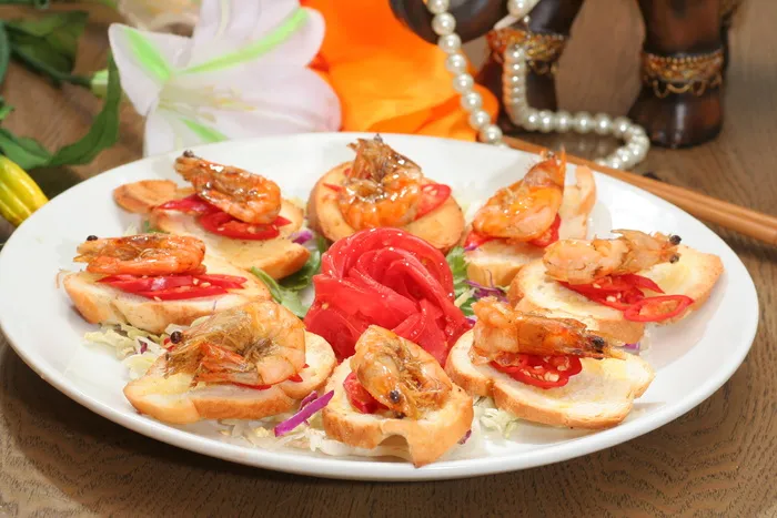 蒜茸面包焗大虾 (1)