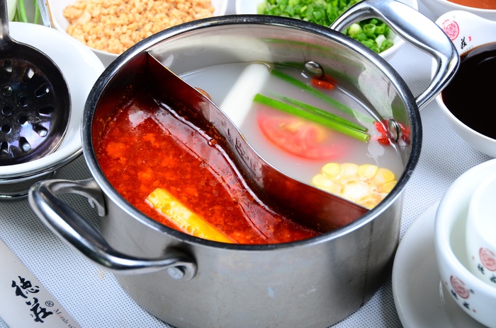 鸳鸯锅火锅底料美食汤底清补美味设计素材